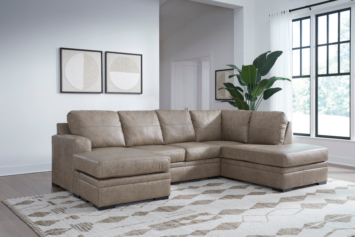 Amuleto 2-Piece Leather Sectional with Chaise