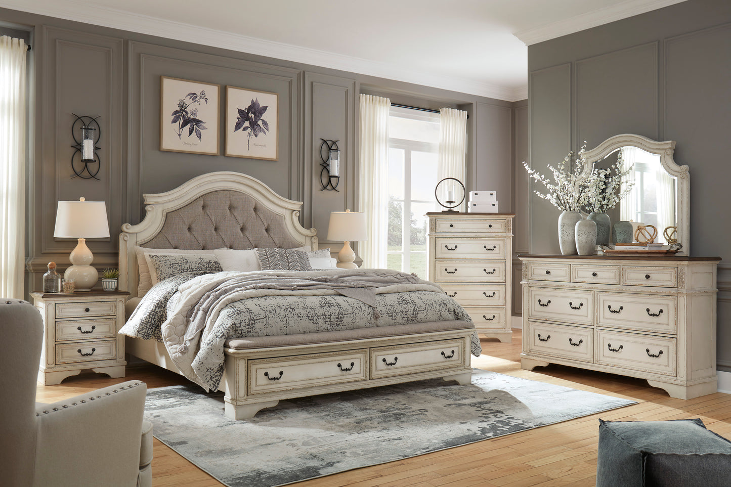 Realyn 5 Drawer Chest of Drawers