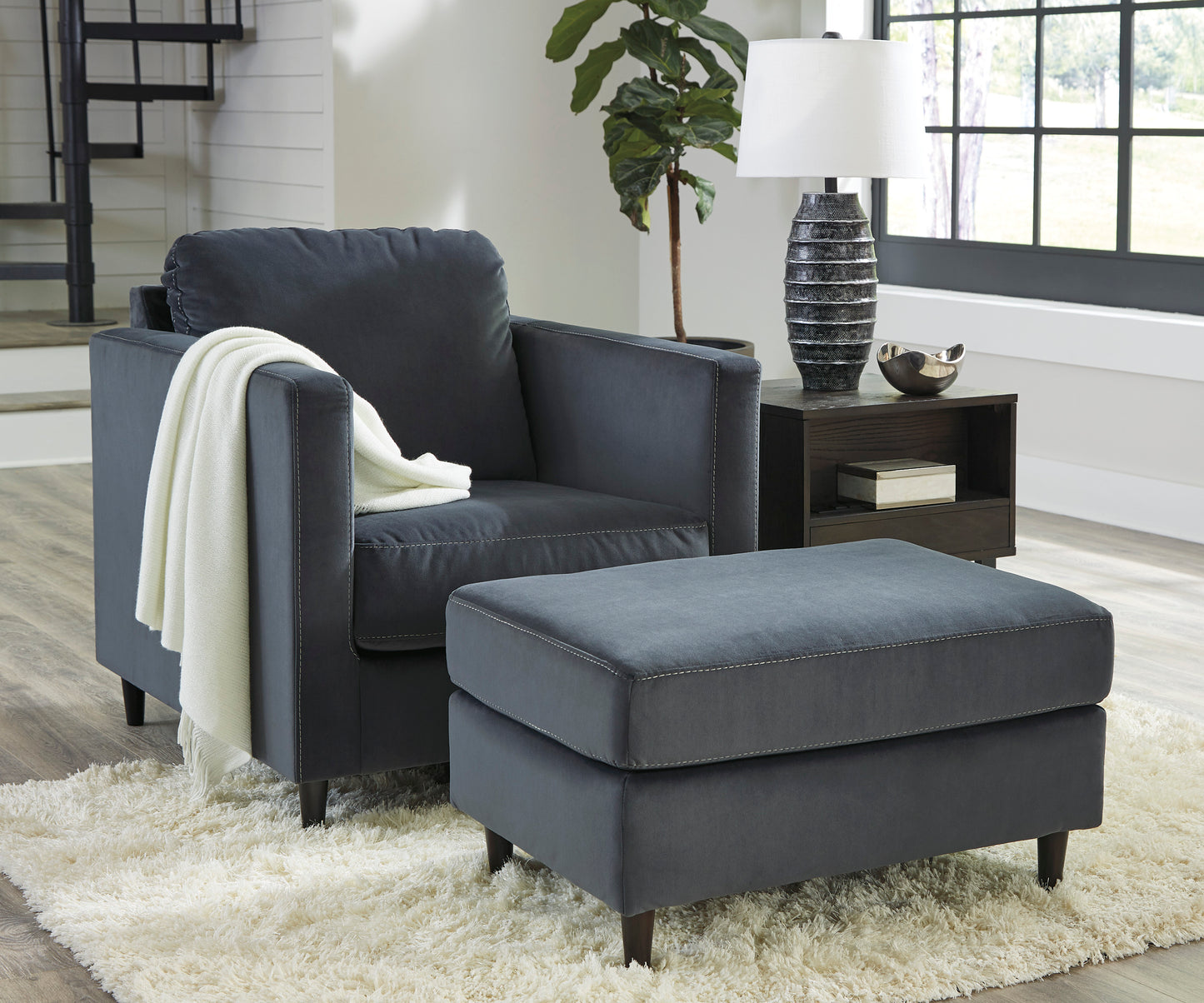 Kennewick Chair & Ottoman