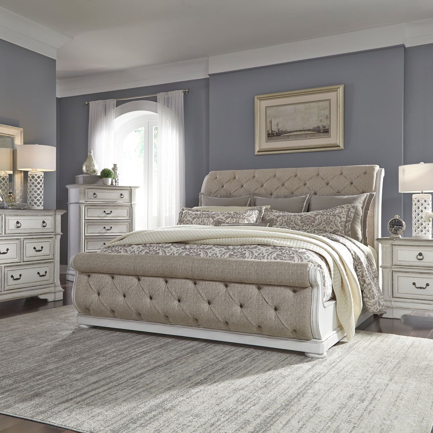 Abbey Park Queen Sleigh Bed, Dresser & Mirror, Night Stand