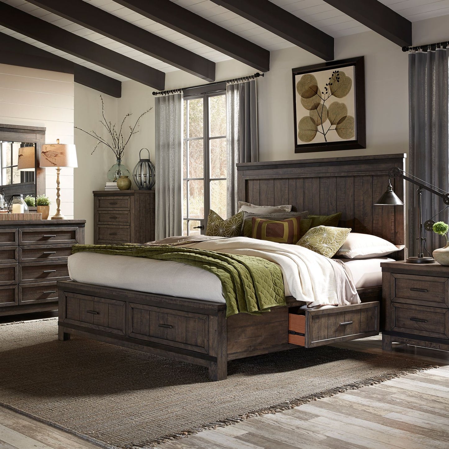 Thornwood Hills Queen Two Sided Storage Bed