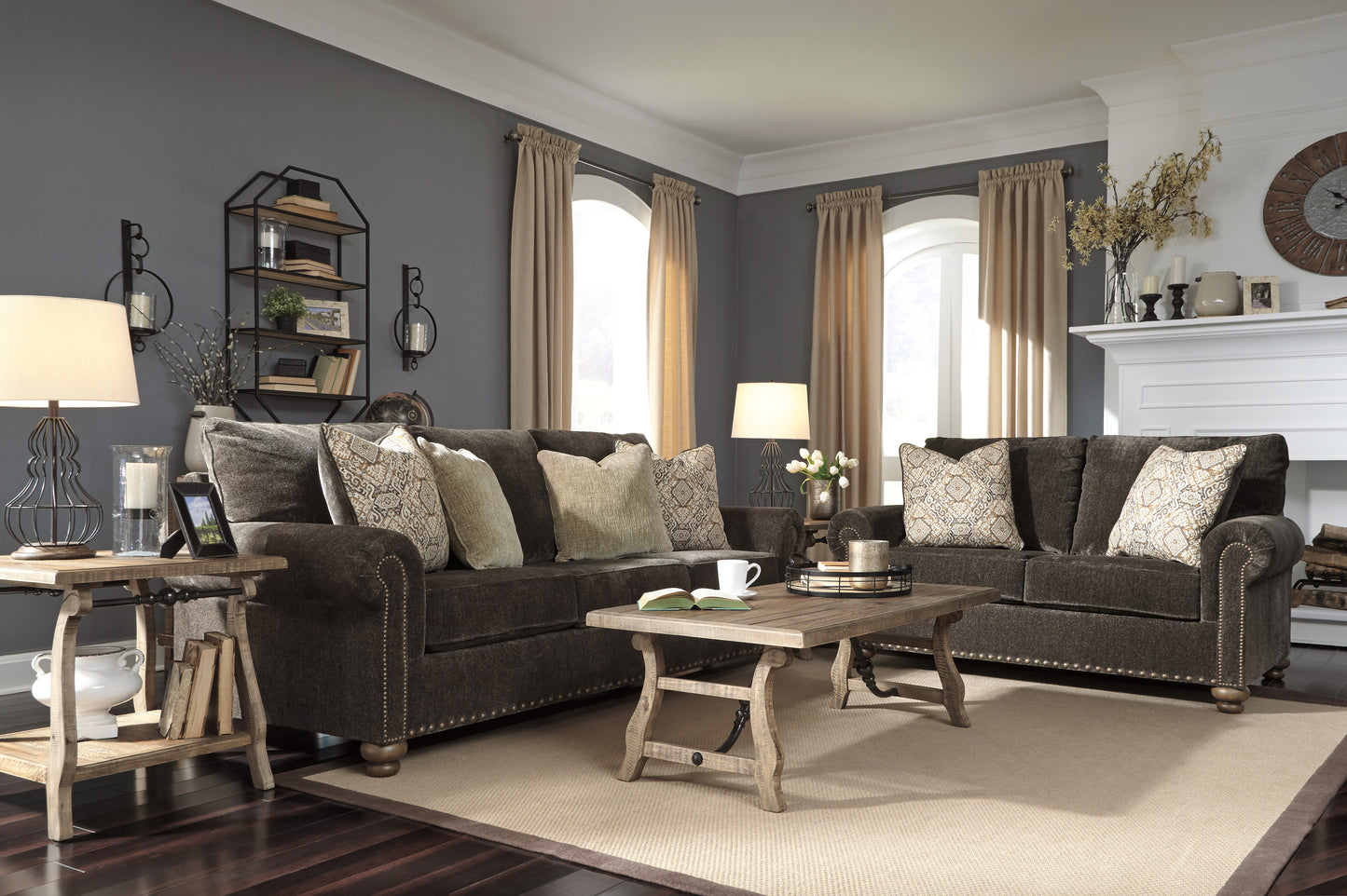 Stracelen Sofa & Loveseat