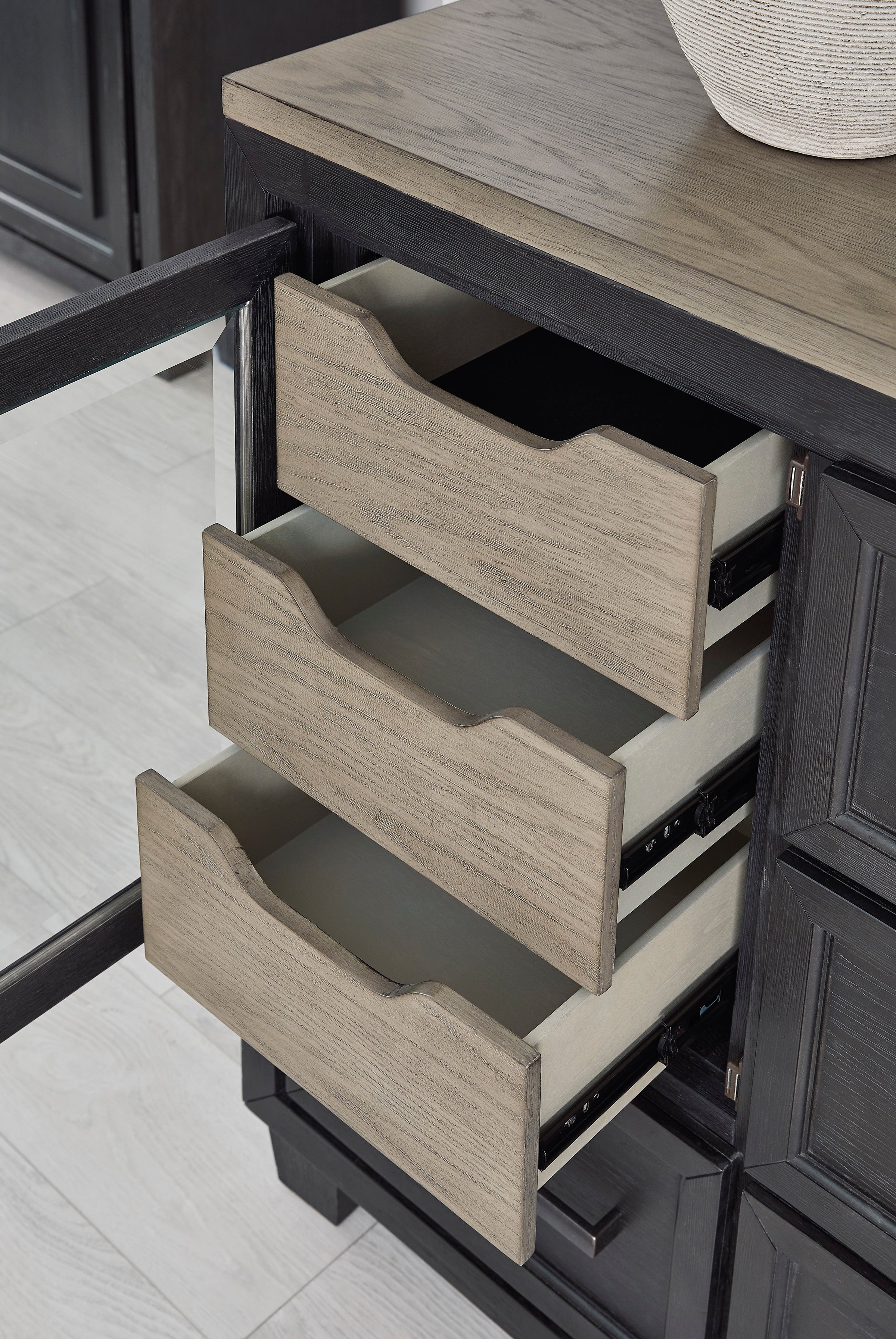 Foyland King Panel Storage Bed with Mirrored Dresser & Nightstand