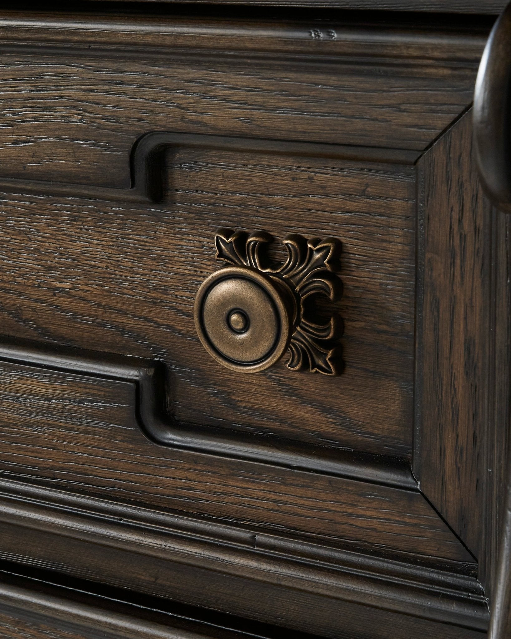 Maylee 5 Drawer Chest of Drawers - Rooms For Less Furniture Outlet