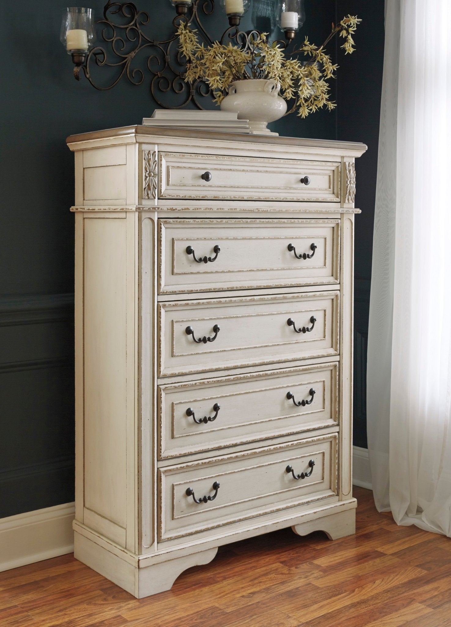 Realyn 5 Drawer Chest of Drawers - Rooms For Less Furniture Outlet
