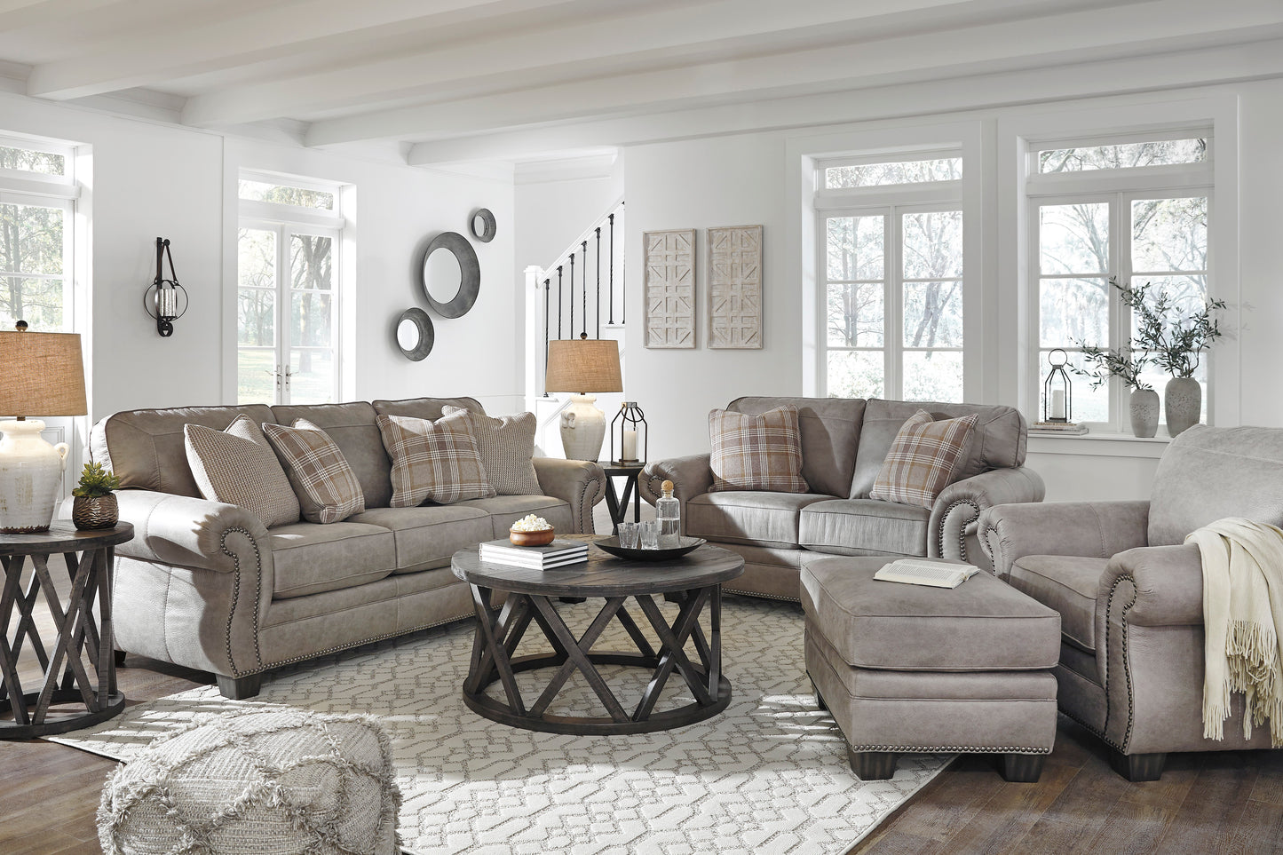 Olsberg Sofa & Loveseat